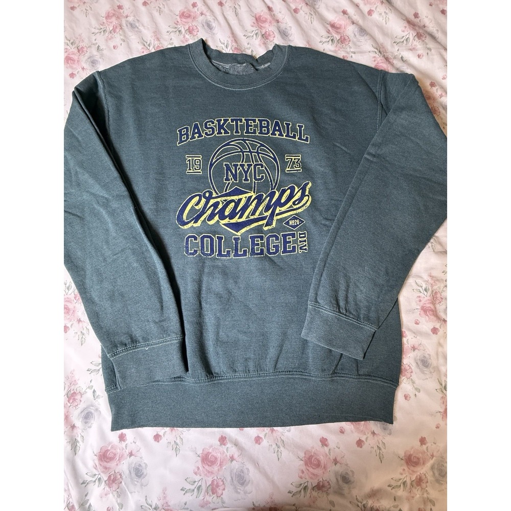 Urban Outfitters‎ Crewneck Sweatshirt M Golden Hour Basketball NYC College, NWT